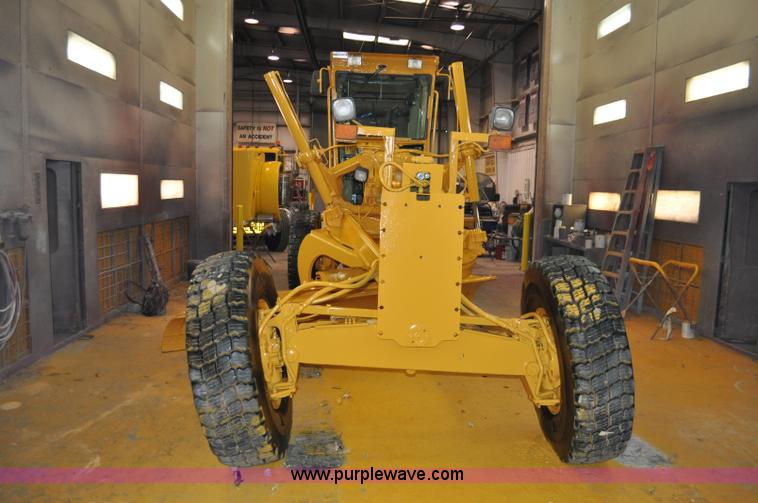 image for item A5753 1998 John Deere 772CH motor grader