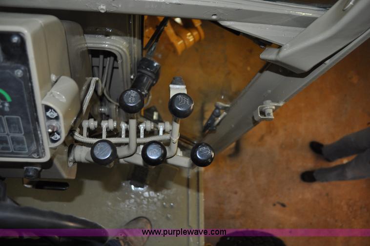 image for item A5753 1998 John Deere 772CH motor grader