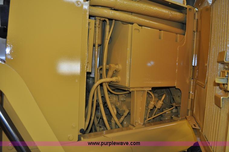 image for item A5753 1998 John Deere 772CH motor grader