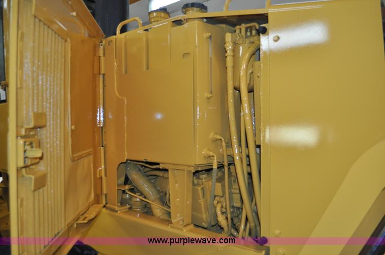 image for item A5753 1998 John Deere 772CH motor grader