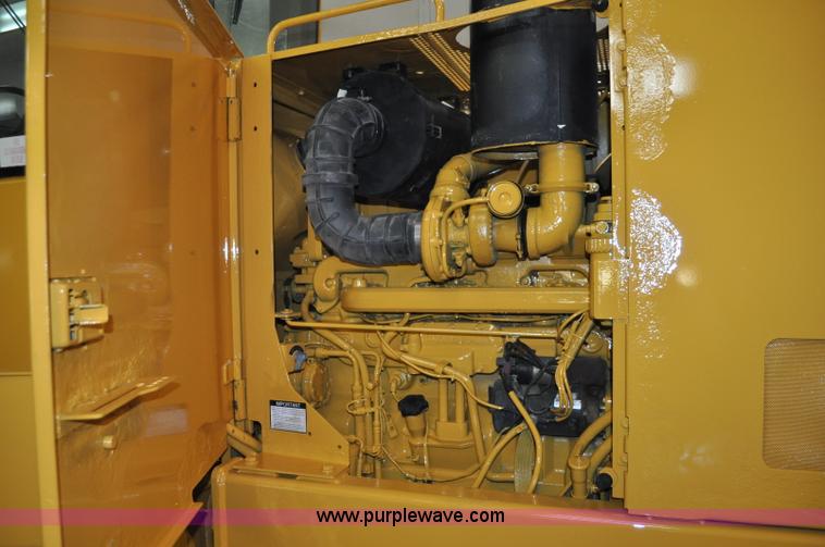 image for item A5753 1998 John Deere 772CH motor grader