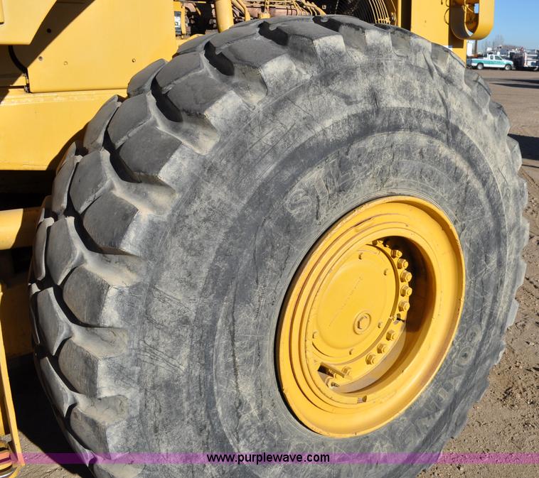image for item A5754 1977 Caterpillar 980B wheel loader
