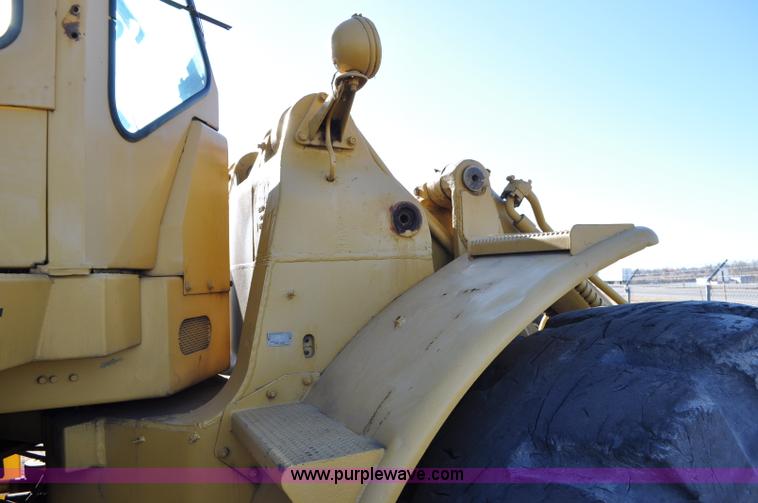 image for item A5754 1977 Caterpillar 980B wheel loader