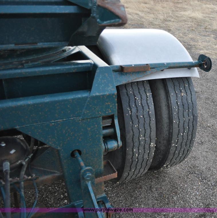 image for item A5756 1991 Westco 25' transfer trailer