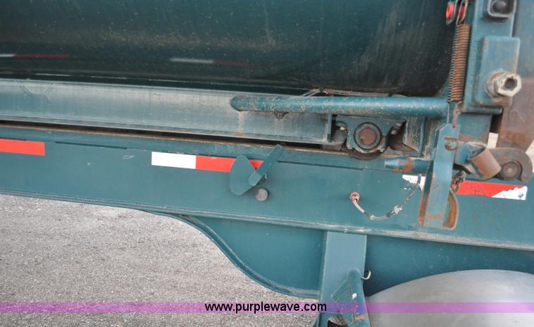 image for item A5756 1991 Westco 25' transfer trailer