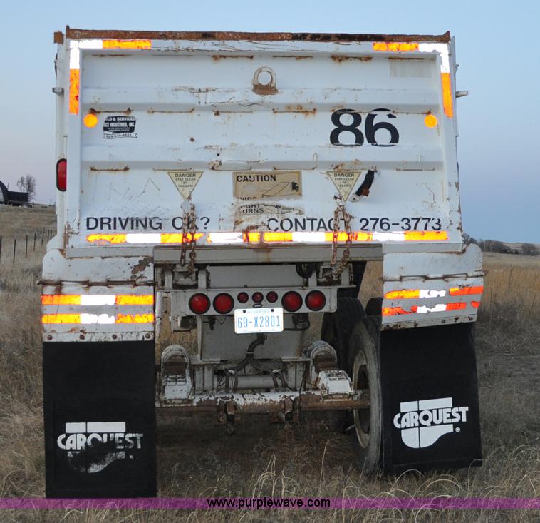 image for item A5757 1999 Western 35' end dump trailer