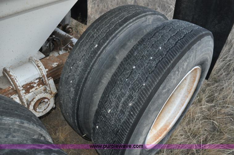 image for item A5757 1999 Western 35' end dump trailer