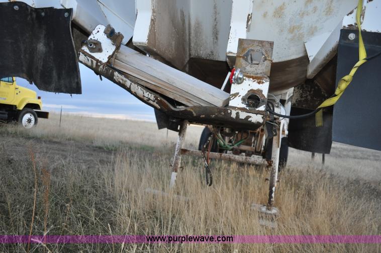 image for item A5757 1999 Western 35' end dump trailer