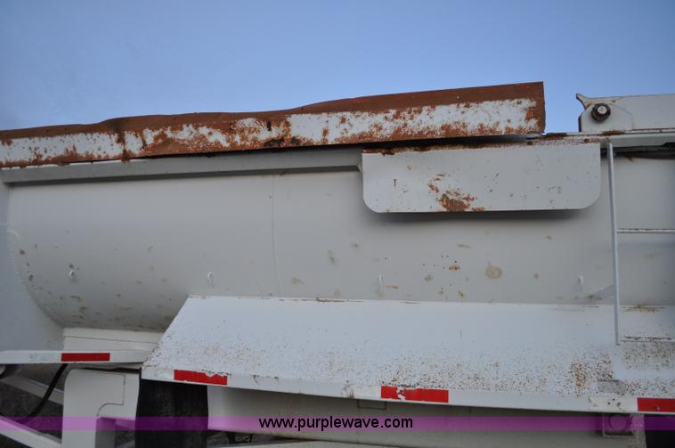 image for item A5757 1999 Western 35' end dump trailer