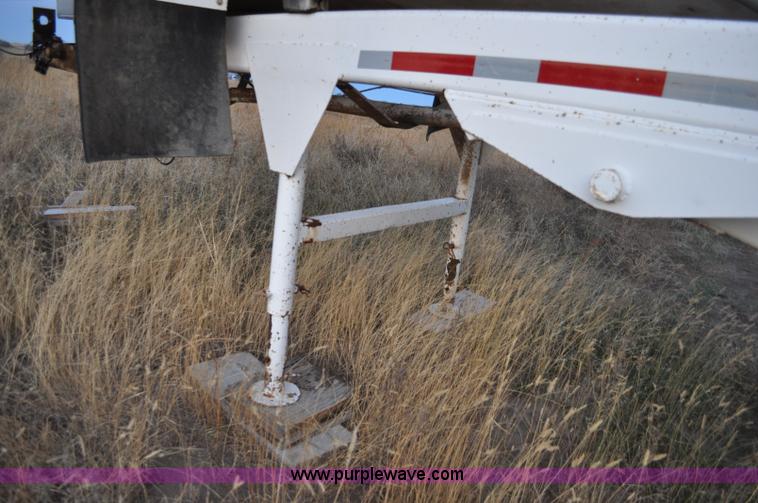 image for item A5757 1999 Western 35' end dump trailer