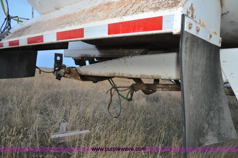 image for item A5757 1999 Western 35' end dump trailer