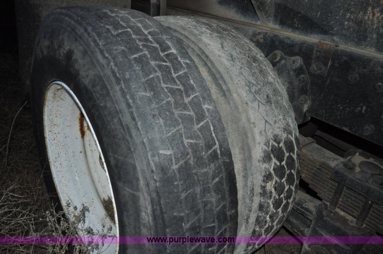 image for item A5758 1979 International F2574 dump truck