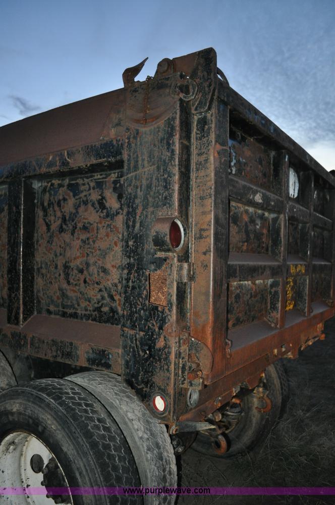 image for item A5758 1979 International F2574 dump truck