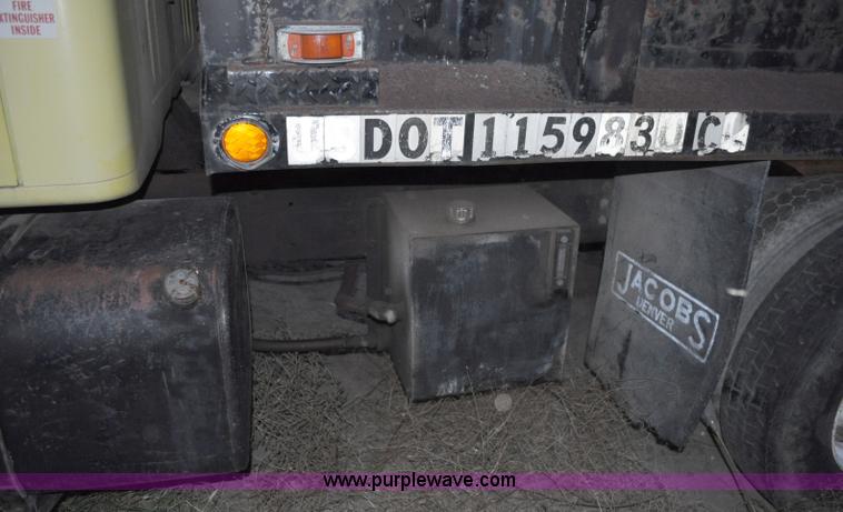 image for item A5758 1979 International F2574 dump truck