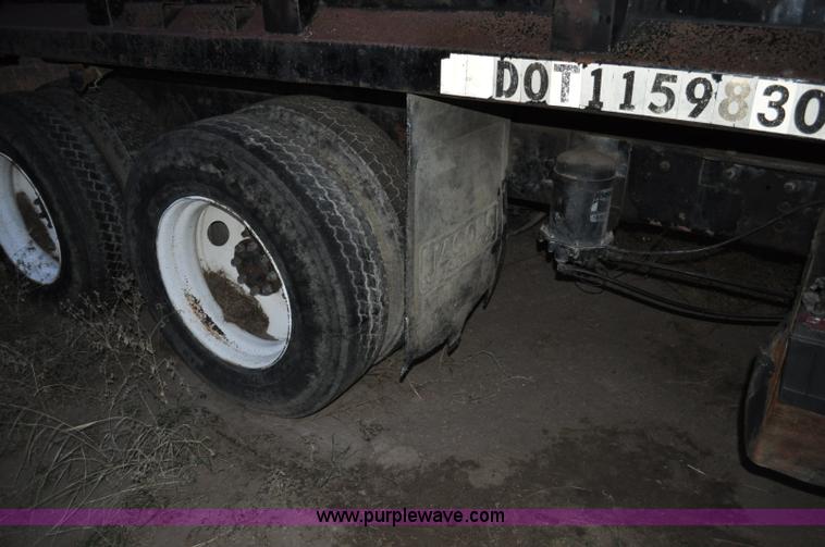 image for item A5758 1979 International F2574 dump truck