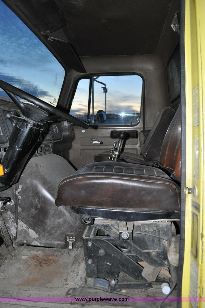 image for item A5758 1979 International F2574 dump truck