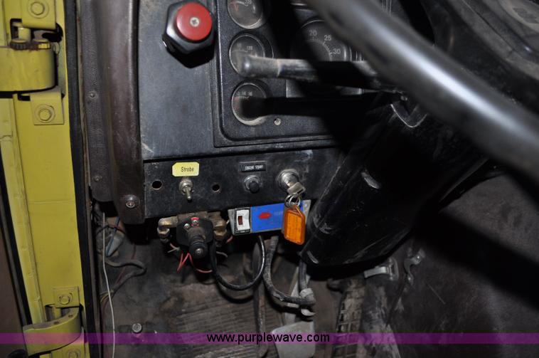 image for item A5758 1979 International F2574 dump truck