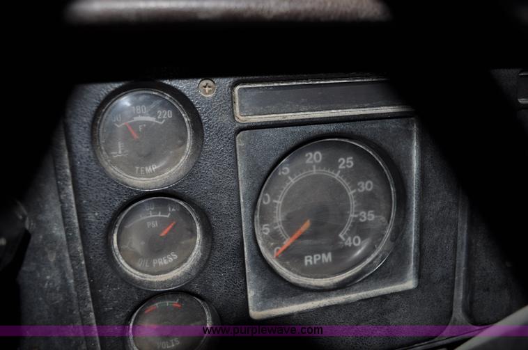 image for item A5758 1979 International F2574 dump truck