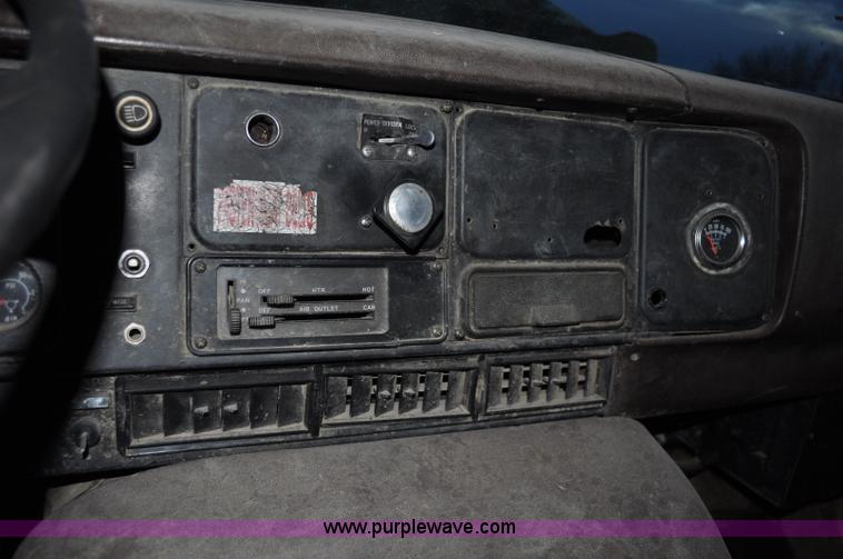 image for item A5758 1979 International F2574 dump truck