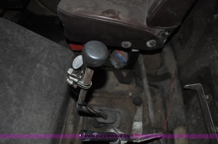 image for item A5758 1979 International F2574 dump truck