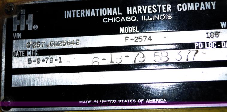 image for item A5758 1979 International F2574 dump truck