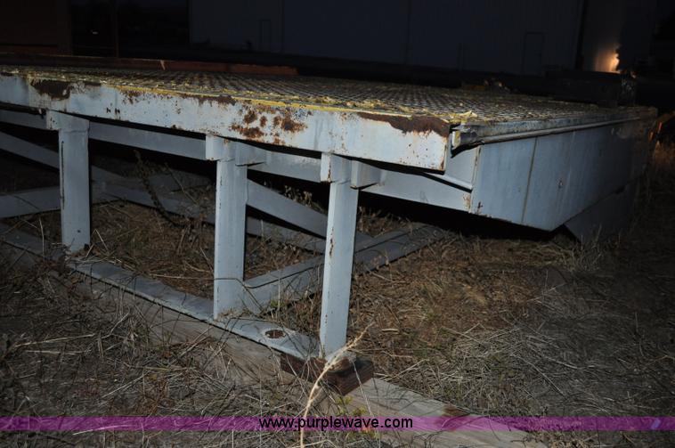 image for item A5759 Rite Hite CY3578 adjustable dock leveler