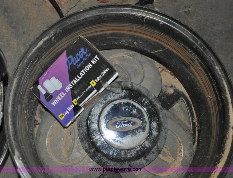 image for item A5760 Ford 6-bolt rims