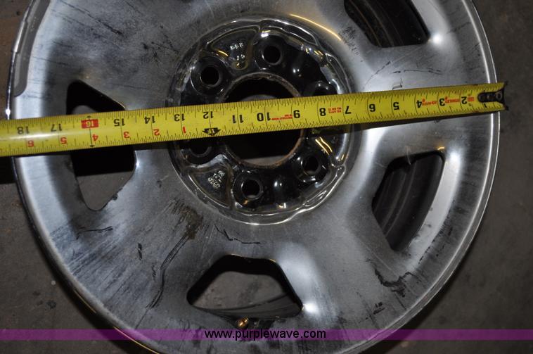 image for item A5760 Ford 6-bolt rims
