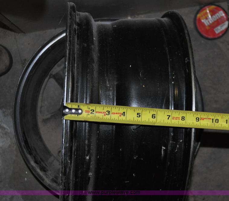 image for item A5760 Ford 6-bolt rims