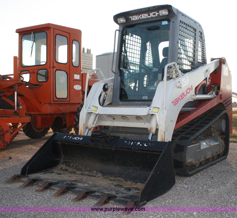 image for item A6541 2005 Takeuchi TL130 compact track loader