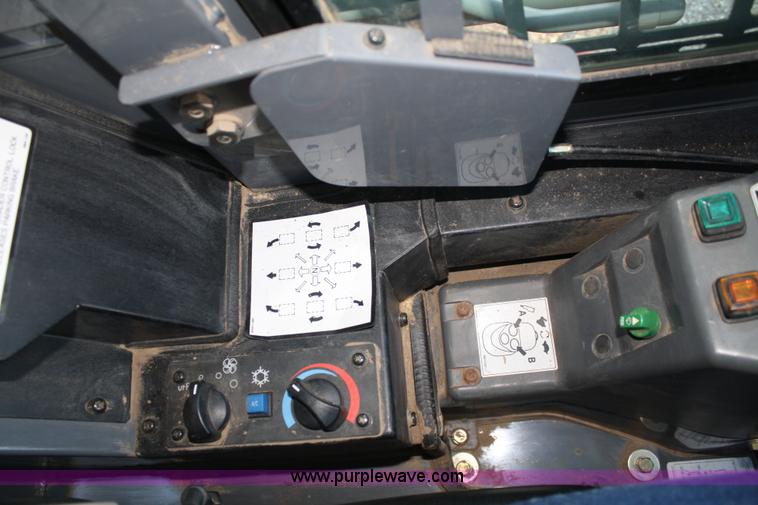 image for item A6541 2005 Takeuchi TL130 compact track loader