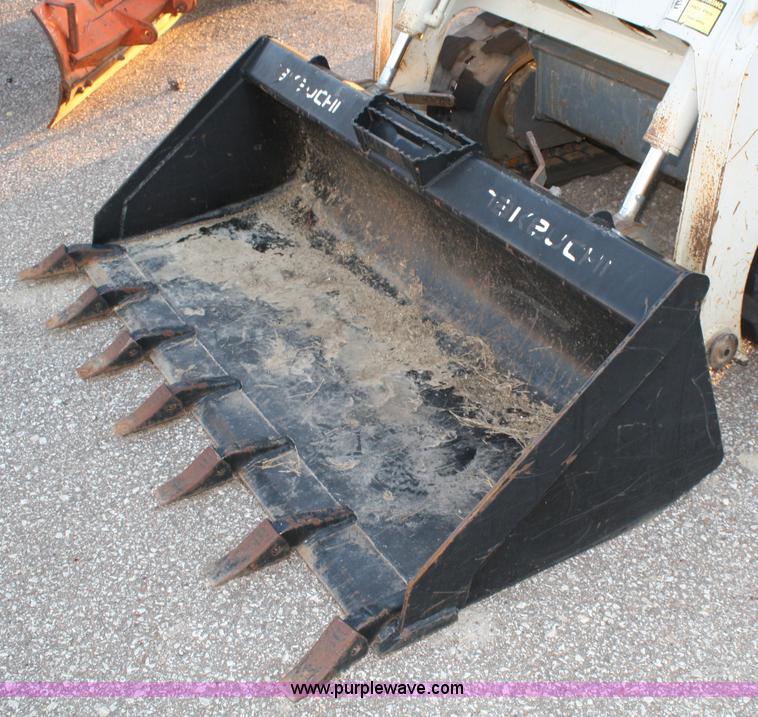 image for item A6541 2005 Takeuchi TL130 compact track loader