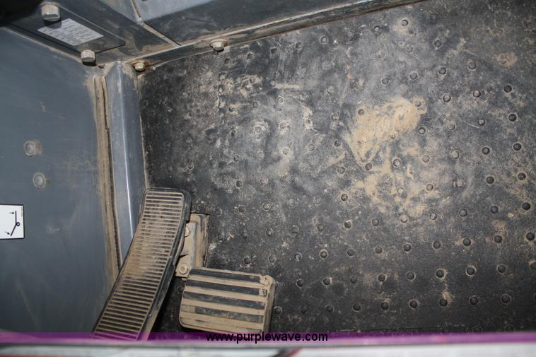 image for item A6541 2005 Takeuchi TL130 compact track loader