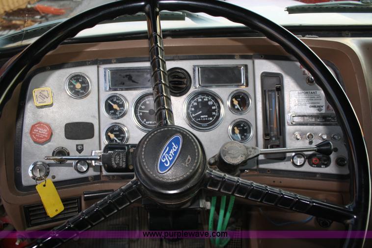 image for item A6543 1995 Ford L8000 truck with dump bed