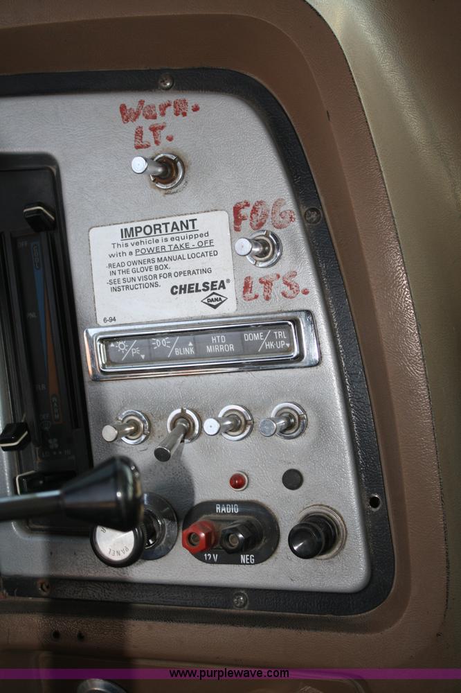 image for item A6543 1995 Ford L8000 truck with dump bed