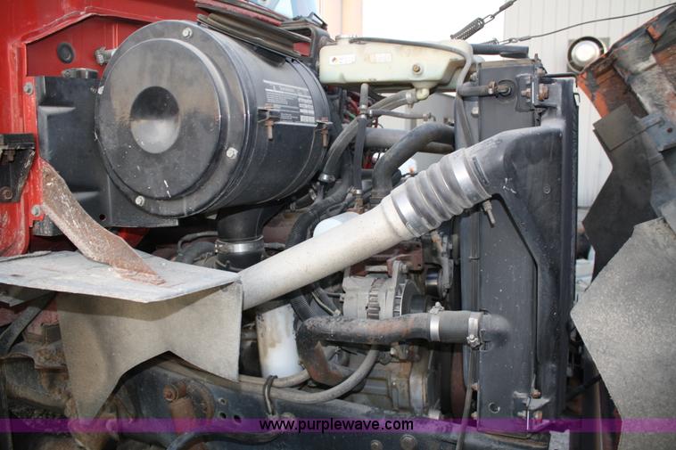 image for item A6543 1995 Ford L8000 truck with dump bed