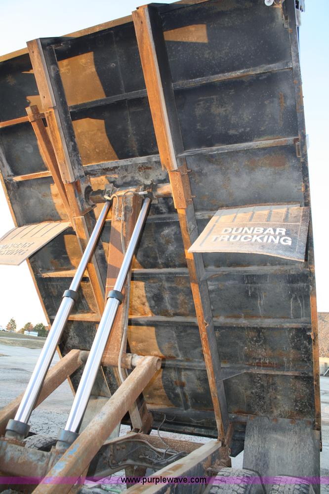 image for item A6543 1995 Ford L8000 truck with dump bed