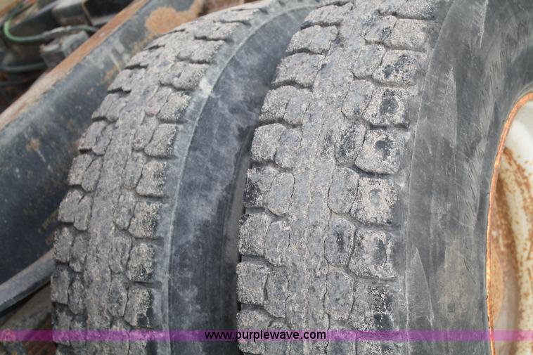 image for item A6543 1995 Ford L8000 truck with dump bed