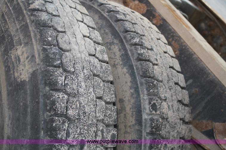 image for item A6543 1995 Ford L8000 truck with dump bed