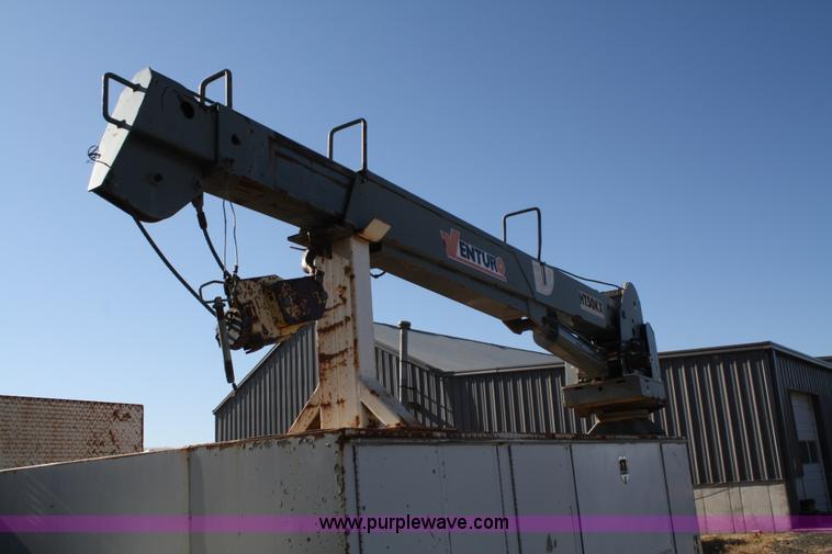 image for item A6548 1990 International 7100 service truck