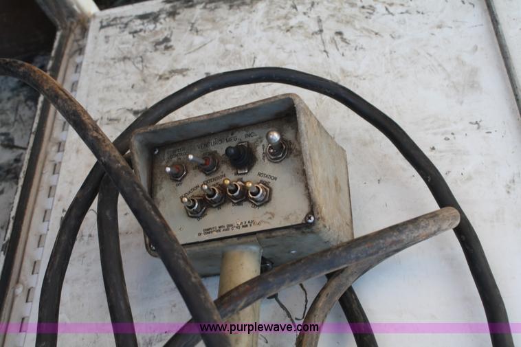 image for item A6548 1990 International 7100 service truck