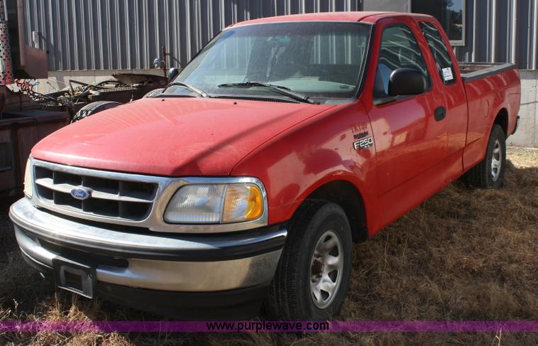 image for item A6549 1997 Ford F250 XL pickup truck