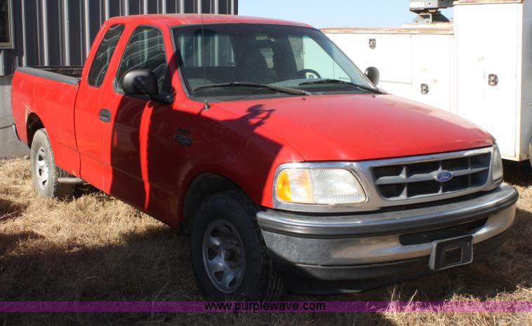 image for item A6549 1997 Ford F250 XL pickup truck
