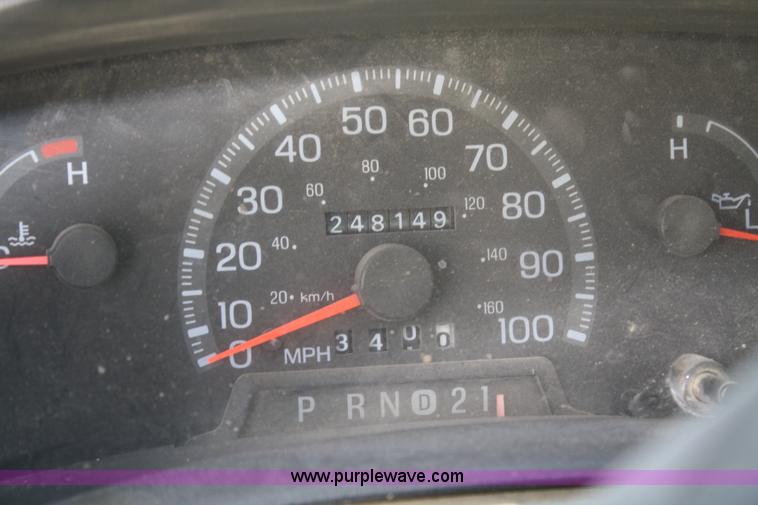 image for item A6549 1997 Ford F250 XL pickup truck