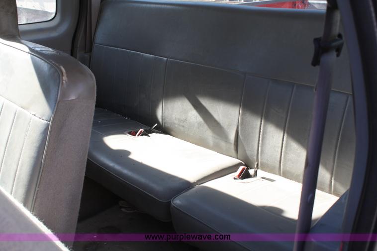 image for item A6549 1997 Ford F250 XL pickup truck