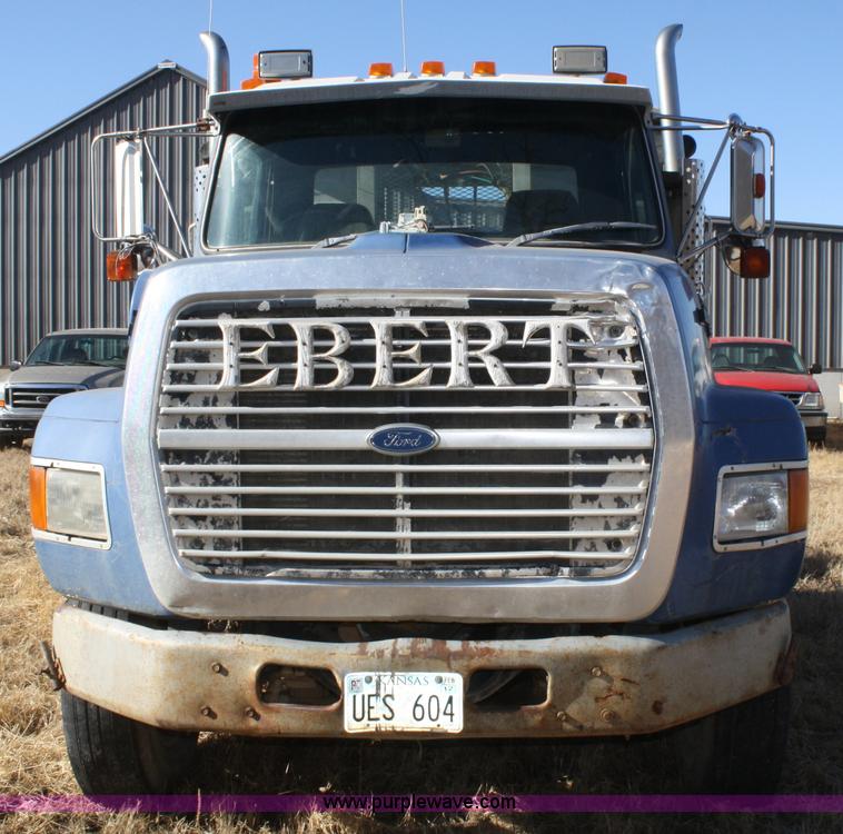 image for item A6550 1988 Ford LTA9000 Aero Max 106 semi truck