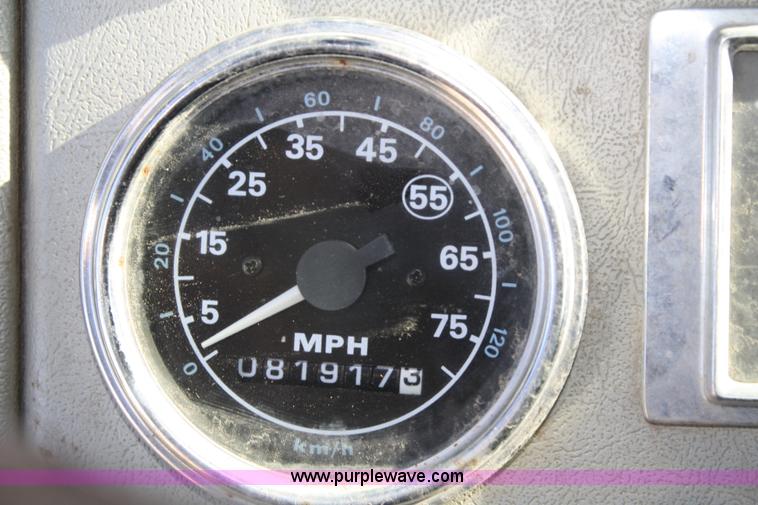 image for item A6550 1988 Ford LTA9000 Aero Max 106 semi truck