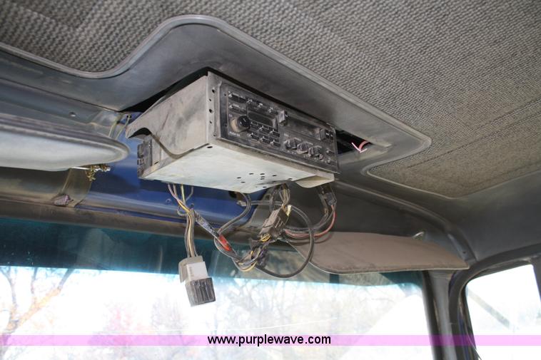 image for item A6550 1988 Ford LTA9000 Aero Max 106 semi truck