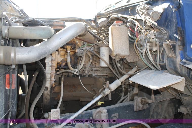 image for item A6550 1988 Ford LTA9000 Aero Max 106 semi truck