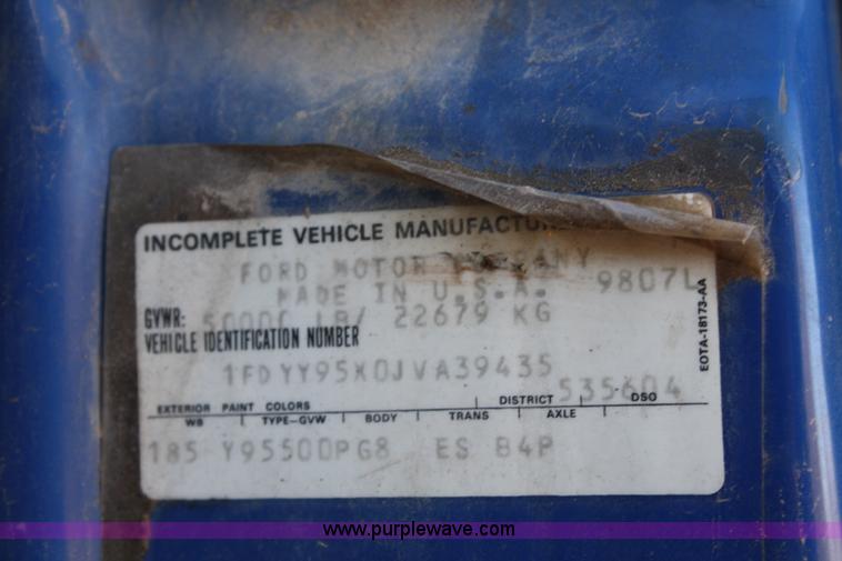 image for item A6550 1988 Ford LTA9000 Aero Max 106 semi truck